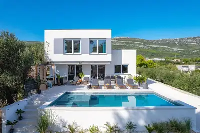 Image de Villa Lea with 4 bedrooms, 40sqm pool, Hot-Tub, 2km from the beach