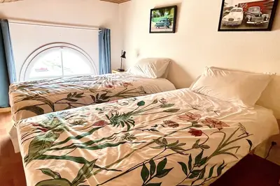 Image de appartement refait à neuf    centre ville  300 m de la mer  au pied du marché.