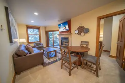 Image de Great Location, Close to Gondola and Shops!