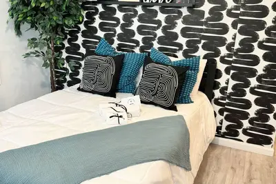 Image de Modern Cozy Vacation Home with Lounge\/Event Space and Backyard