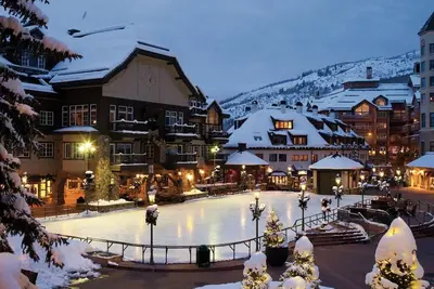 Image de Westin Villas at Beaver Creek Mountain. Express Gondola to the mountain.
