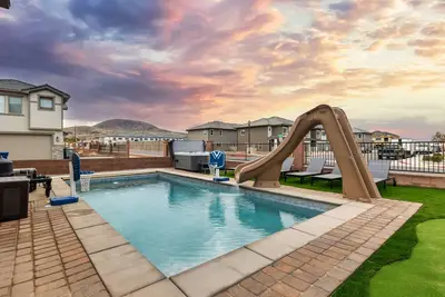 Image de Luxury Private Pool + Spa - 34+ Guests - Oasis