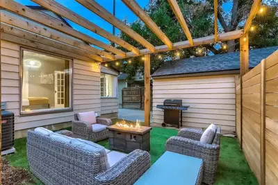 Image de Olde Town Gold-3 bed/2 bath\n