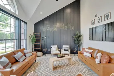 Image de Unique 5br Mountain View W Pool, Fire Pit, 16 Ppl