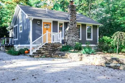 Image de Updated cottage \"Beriozka\" on Cedar Lake