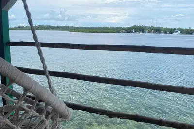 Image de Oceanfront, 3-bedroom house in Secluded, Paradise