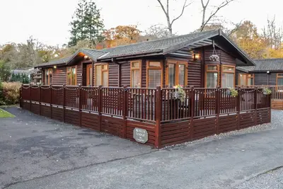 Ruskin Lodge, pet friendly, with a garden in Windermere