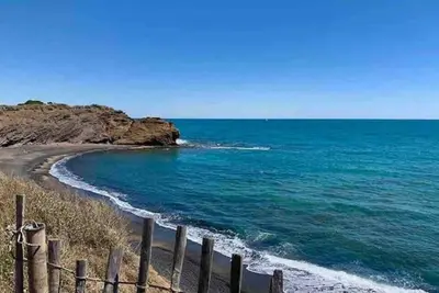 Image de Logement entier : cabane - Agde, France