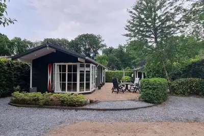 Image de Comfortable chalet with a large garden on the Veluwe.