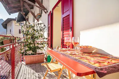 Image de Appartement de vacances \"Balconi Rossi Borgo Valsugana\" avec vue sur la montagne, 2 balcons et Wi-Fi