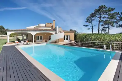 Image de Villa 'Foz Fancy Fun' avec vue sur les montagnes, Wi-Fi et climatisation