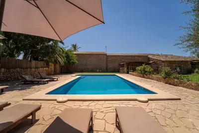 Image de Maison de campagne \"Cugulutx\" avec piscine privée, terrasse privée et Wi-Fi