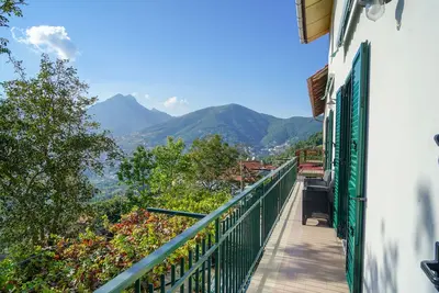Image de Appartement 'Bella Veduta' avec vue sur la mer et les montagnes