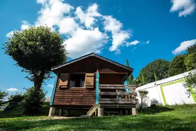 Image de Chalet Malin 13m² - 1 chambre avec toilettes- douche aux sanitaires du camping - 4 personnes