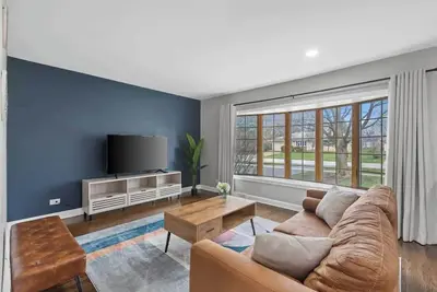 Image de 5br Family Home + Backyard | Lcp Collection