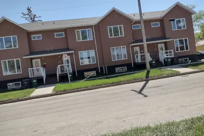 Image de 5 Br Townhouse on Duchess. St