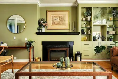 Image de Trendy Glenora | Sleeps 10 | 5 min from Downtown & River Valley | Jacuzzi tub!