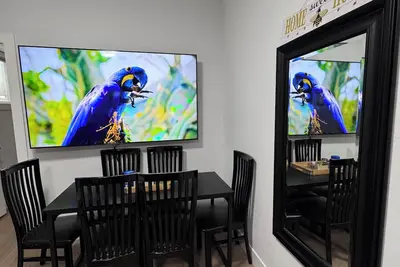 Image de Experience luxury and security in our new 2 bedroom 1 bath suite with kitchen.