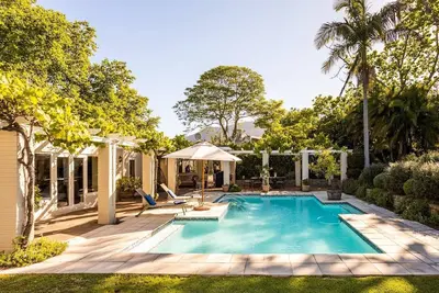 Image de Charming GuestSuite in Leafy Constantia\n\n