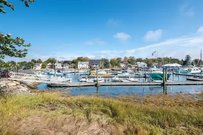 Image de Welcome to Doanes Wharf!