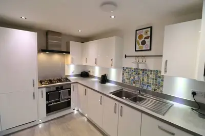 Image de Spacious 4-Bedroom Home in Scenic High Wycombe
