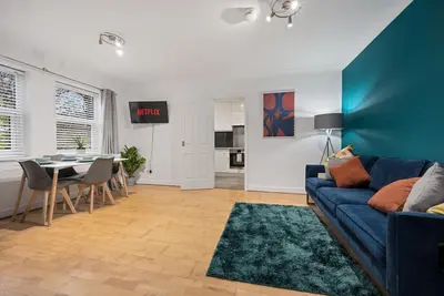 Image de Modern-de Luxe-Appartement-Salle de bain privée séparée