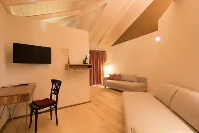 Image de Burgunderrot - Winzerzimmer Weingut Georgium
