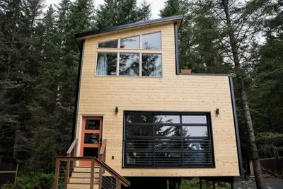 Image de Salted Roots Orange Door Cottage with Ocean View