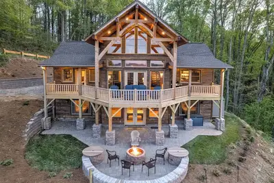 Image de Pet Friendly Modern Mtn Cabin 2 King Master Suites Mtn Views