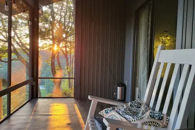 Image de Breathtaking Views in this Home Away From Home in the Mountains of Brevard, Nc