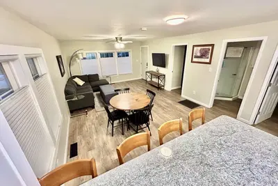 Image de Full kitchen - Fenced Yard - Steps from Monon trail - Downtown