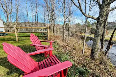 Image de Mountain View Retreat! Cozy Vermont Cottage Near Many Major Ski Resorts.