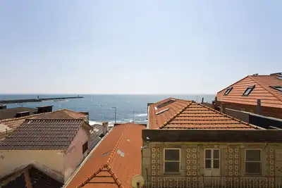 Image de Amazing 2 Bedroom Apartment w/ Ocean Views, 2 min Walk From the Beach in Foz