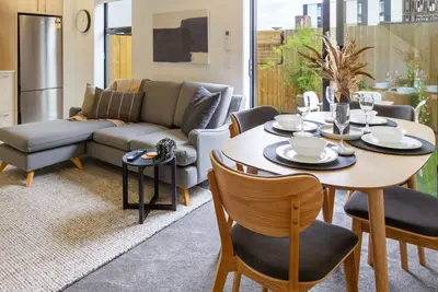 Image de Serenity in the Centre: 2 bed 2 bath