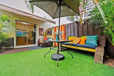 Image de Grove Central 3Br+Den house. Yard w/Bbq. 5 mi Beach.