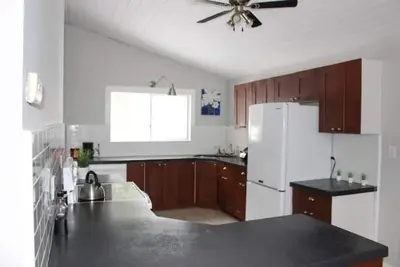 Image de Country Oasis in the Village