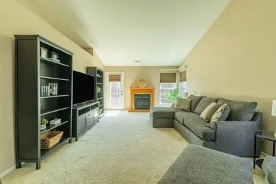 Image de New! Calm 3-bedroom, 2 bath home right off I-75. \n\n