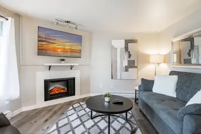 Image de Birch Bay Charming Condo with Hot Tub - 109