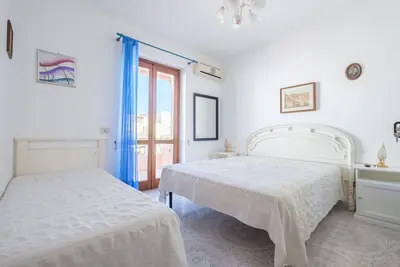 Image de Appartement de vacances \"Case Vacanza Armando Bilo Vulcano\" près de la plage avec balcon et Wi-Fi