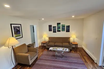 Image de Quiet 2nd floor, 3br apartment in Ellsworth - Gateway to Acadia & Downeast Maine