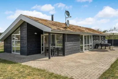 \"Frerich\" - 1. 5km from the sea by Interhome