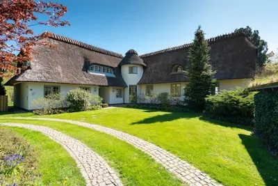 Image de Copenhagen Denmark Villa by the Sea Front & Forest Walks