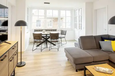 Image de Moderne und Wunderschön Ausgestattete Maisonettewohnung in der neu Erbauten Inse