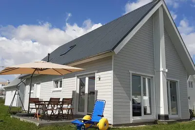 Image de Casa Aniel - Freistehendes Haus, Parkplatz, Kamin, Badewanne, Terrasse, Grill