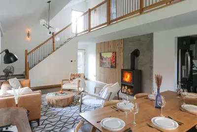 Image de Modern Cabin in the Catskills with Scenic Creek