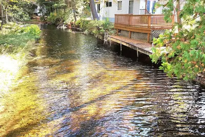 Image de Black Lake's Rainy River Retreat Sleeps 12