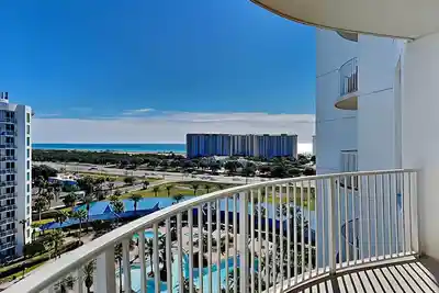 Image de The Palms of Destin #2-1011 | Gulf Views, Beach Tram + Amenities
