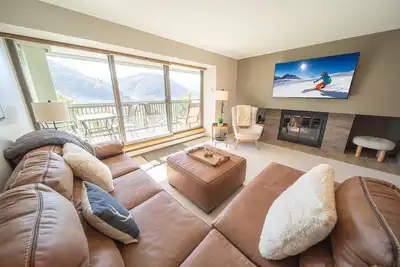 Image de Mtn Views, Modern Furnishings, Shuttle to Slopes