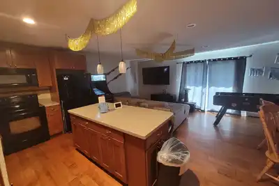 3br 2ba condo in Dillon with 80s arcade, foosball table hot tub swimming pool.