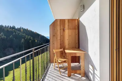 Image de Ferme 'Innerjerberhof Neiderseit' avec vue sur les montagnes, terrasse partagée et Wi-Fi